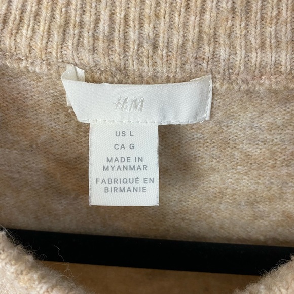 Over-Sized Warm Neutral Sweater - Picture 10 of 10